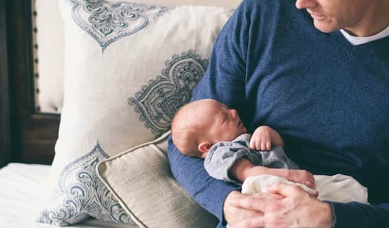 pai e filho bebê
